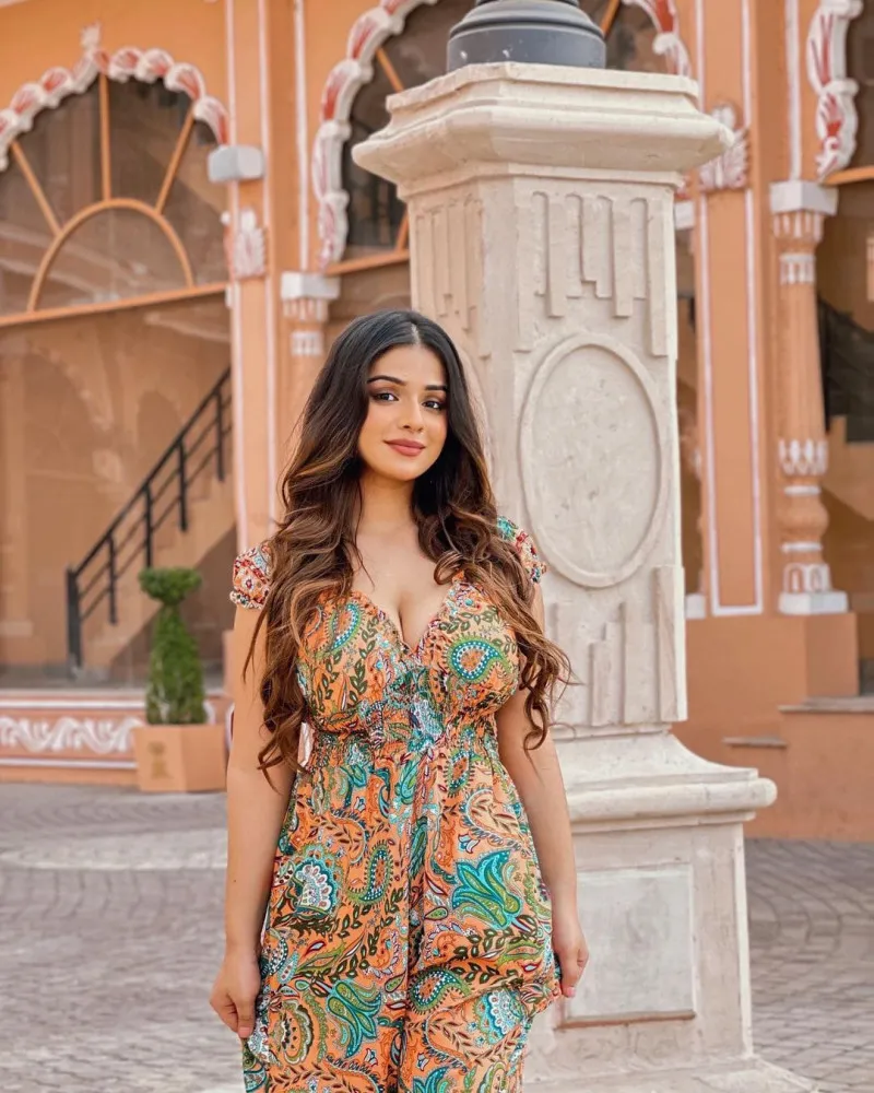 Pari - premium Russian escort